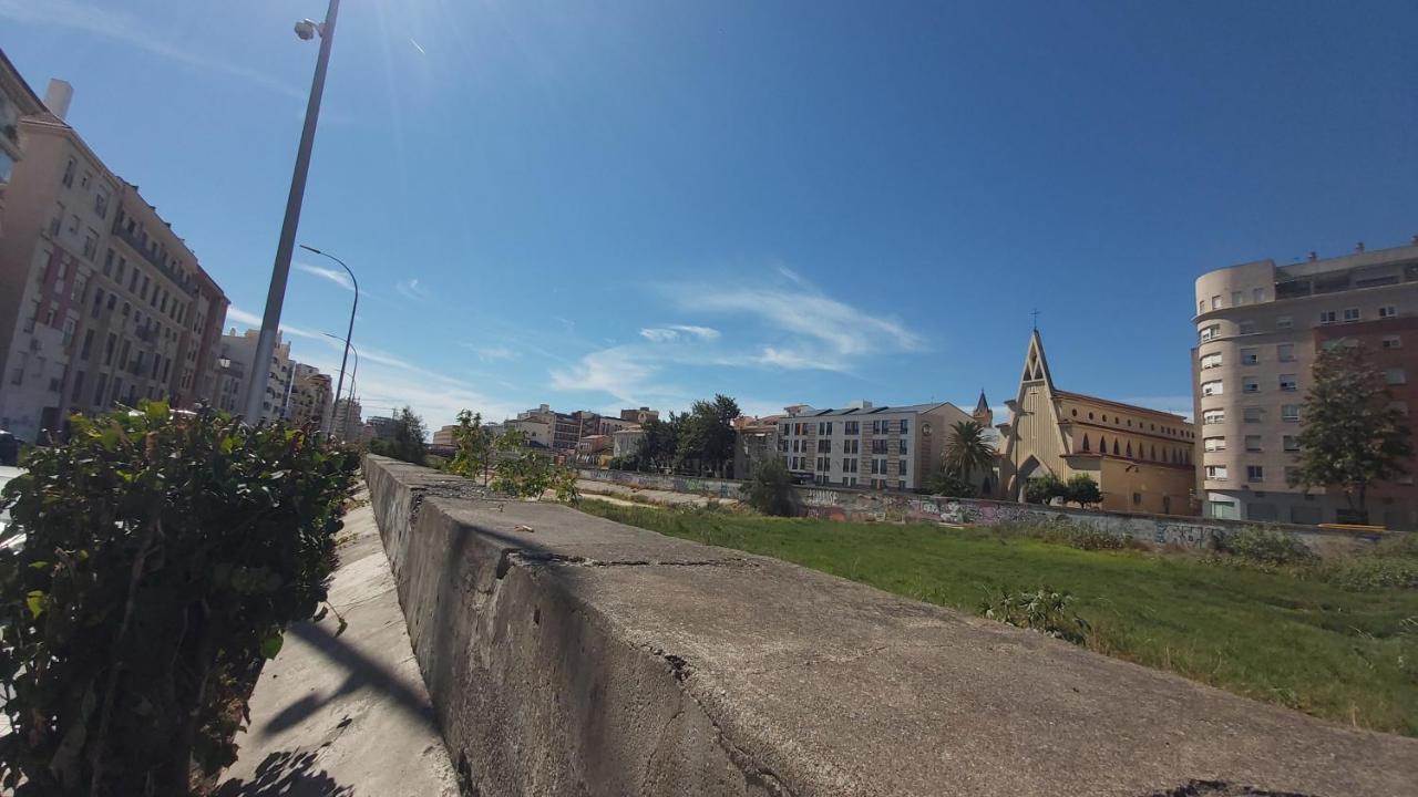Del Parque Flats Alvarez Suite Malaga Exterior photo