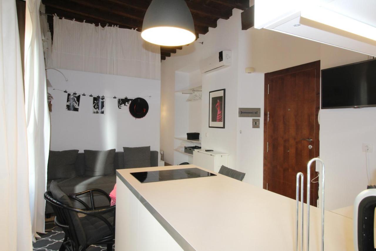Del Parque Flats Alvarez Suite Malaga Exterior photo